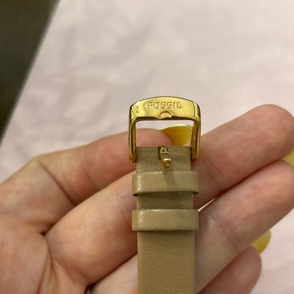 FOSSIL watch - Picture 4 of 4